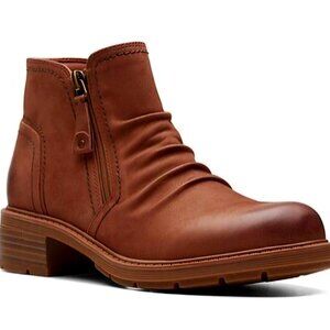 Clarks Hearth Dove Leather Boot 7.5 NEW